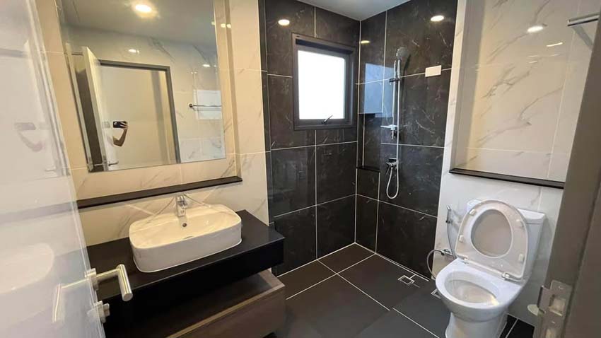 House with Shared Pool in Bangnatrad 